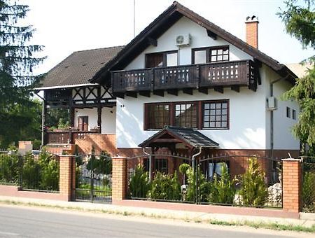 Dunakanyar Bed & Breakfast God Екстер'єр фото