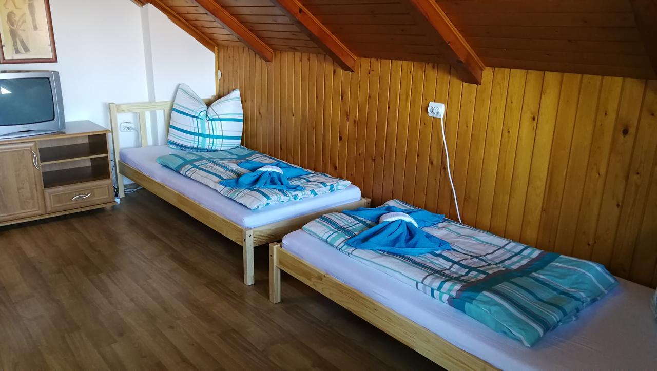 Dunakanyar Bed & Breakfast God Екстер'єр фото